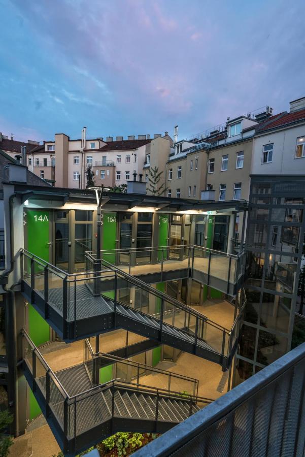 Smart Nano Living - Wien Hauptbahnhof - Self Check-In エクステリア 写真